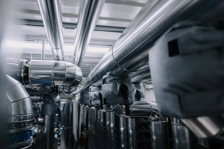 Wärmenutzung und Rohrinfrastruktur im Bitcoin Mining Standort Finnland