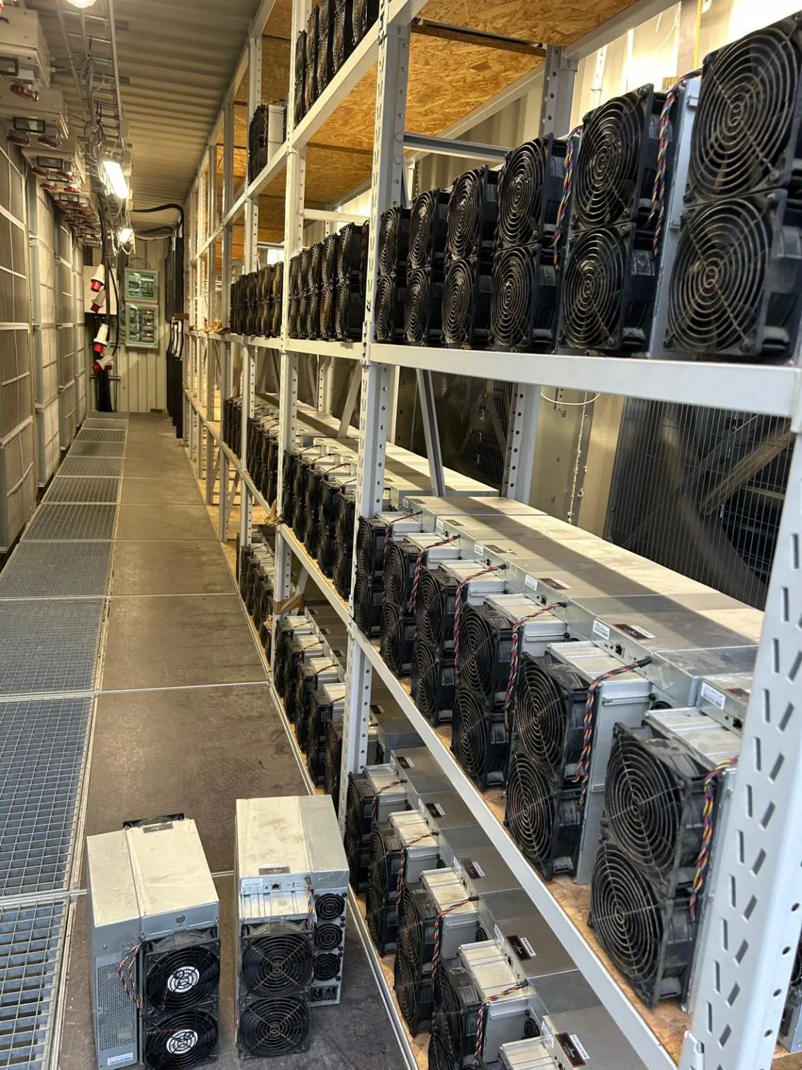 ASIC Miner im Rechenzentrum Norwegen